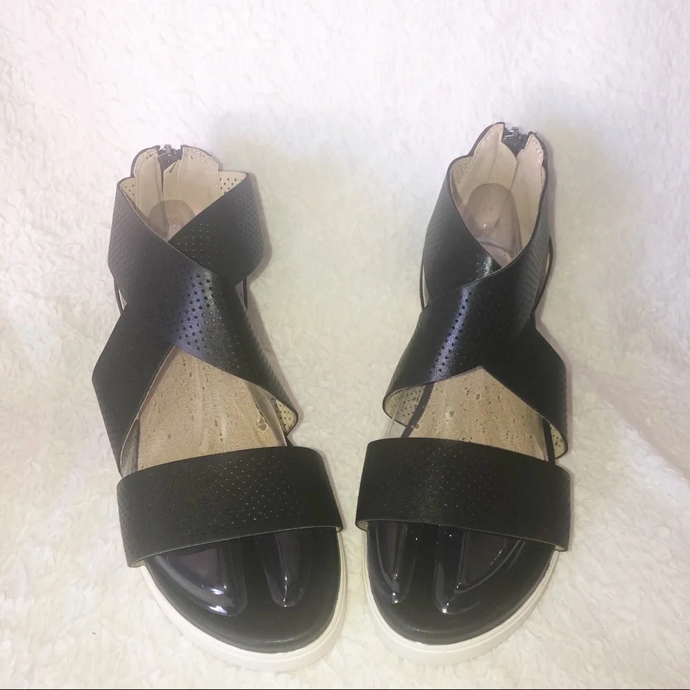 New Comfort 1946 criss-cross sandals.